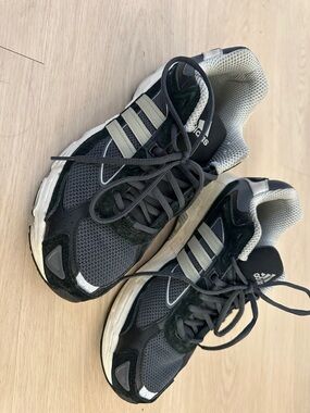 adidas Response CL Men’s Sneakers - Navy & Tan